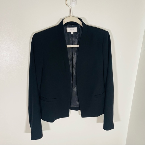 Reiss Tansey Cropped Collarless Blazer Black Neutral Career Business Size 6 - Picture 3 of 9